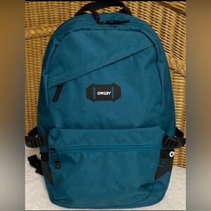 Oakley Street Backpack 20L Laptop Pocket Core Teal Green